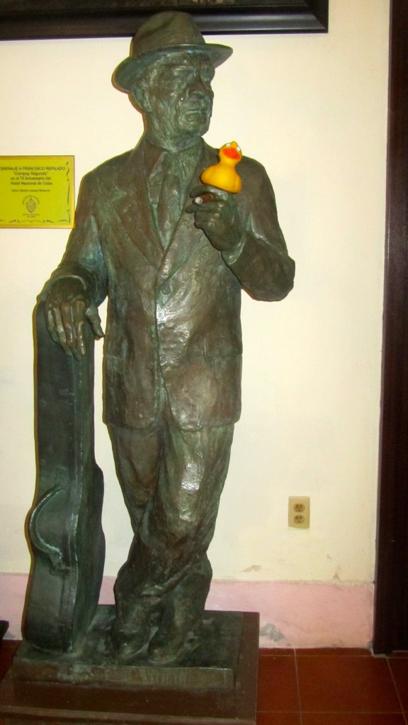 Musician and Zeb in Hotel Nacional de Cuba