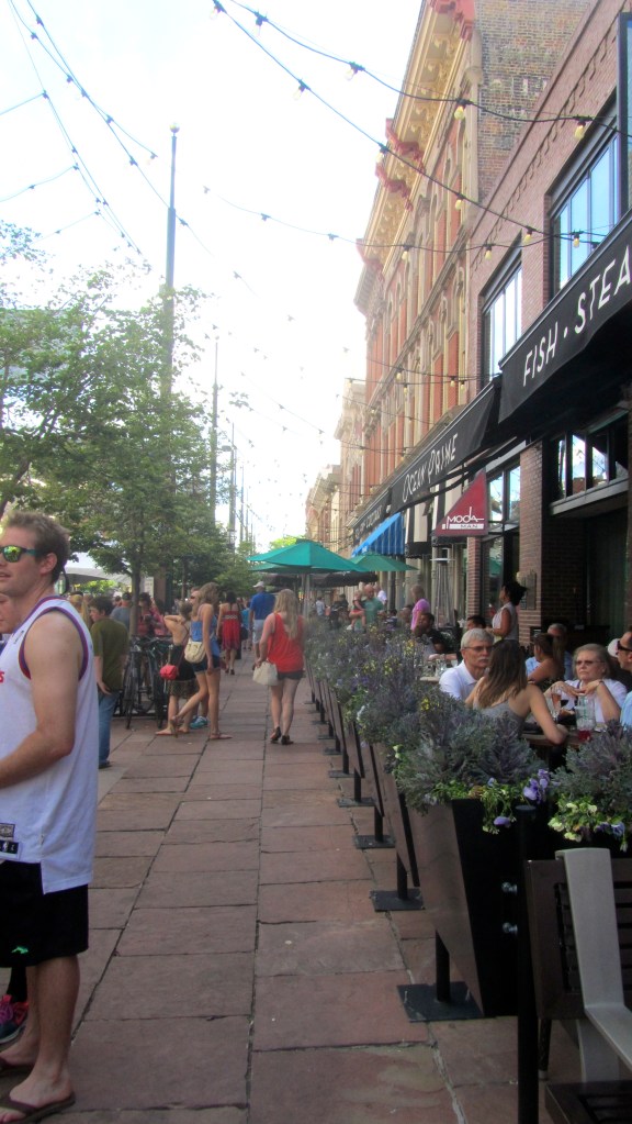 We love to eat outside