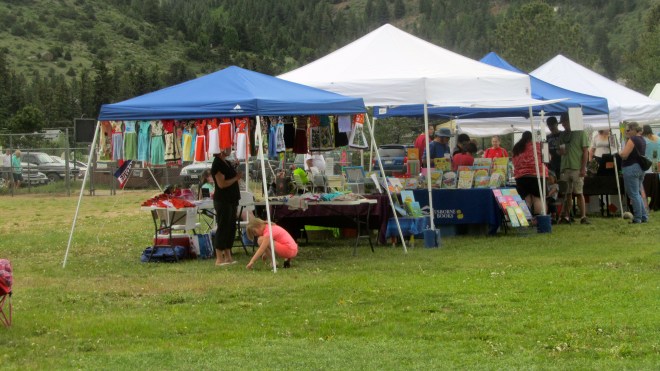 Many booths, many choices!