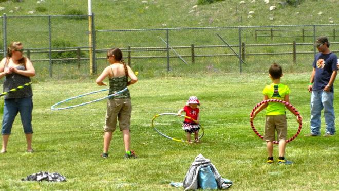 Hula-hoop time!