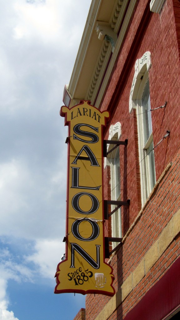 Lariat Saloon since 1885
