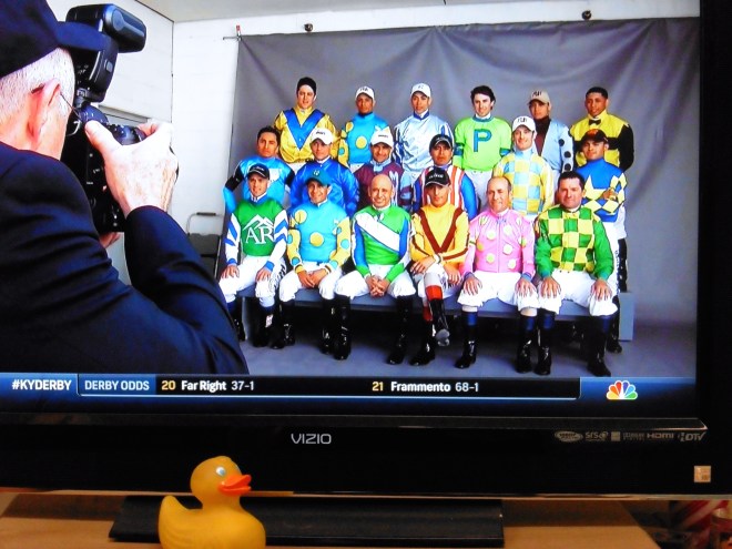 18 jockeys, all want to win