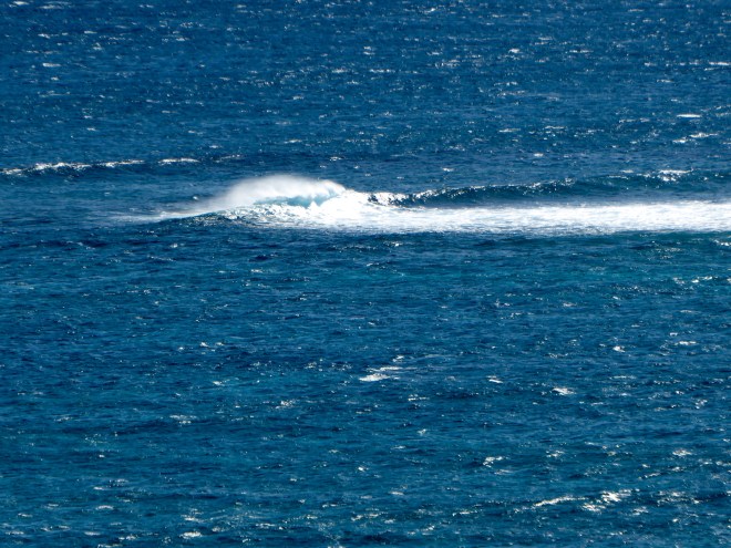Unusual currents viewed from lighthouse