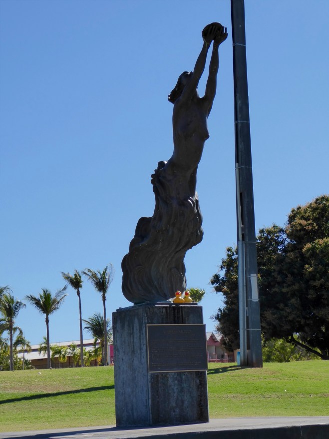 Pearl industry honors women