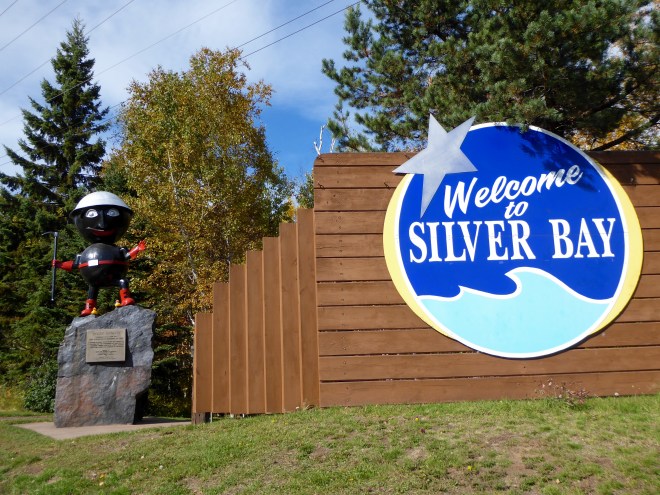 Silver Bay and Rocky Taconite statue