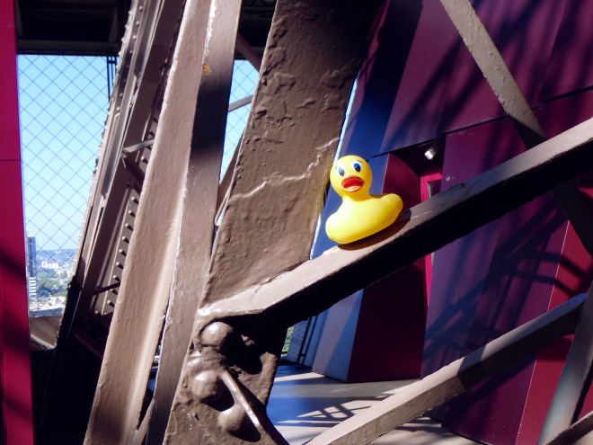 On struts of Eiffel Tower