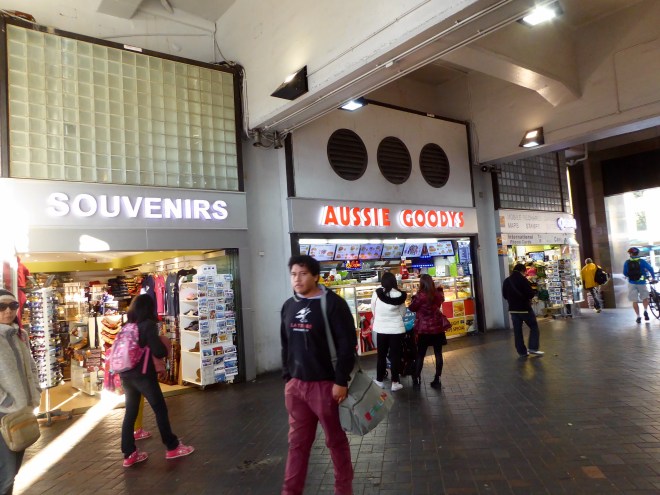 Last minute shopping at Circular Quay at Sydney Harbor 