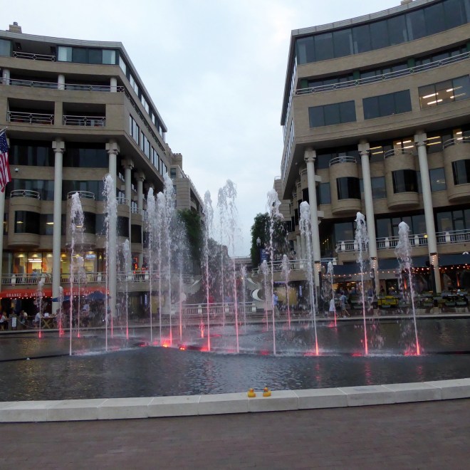 Fountain at Georgetown Harbot