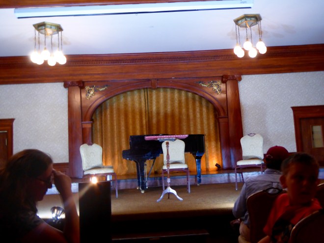 Waiting for Illusionist, Aiden Sinclair