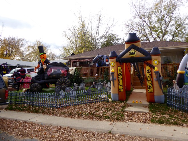 Through the gate to the house